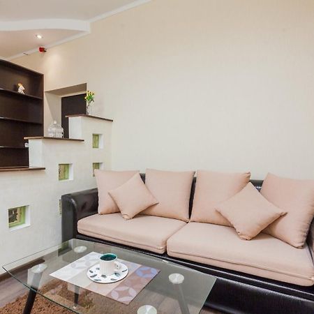 Navit Apartments With Breakfast,Near The Railway Station, The City Center, The Park Kyiv Exterior photo