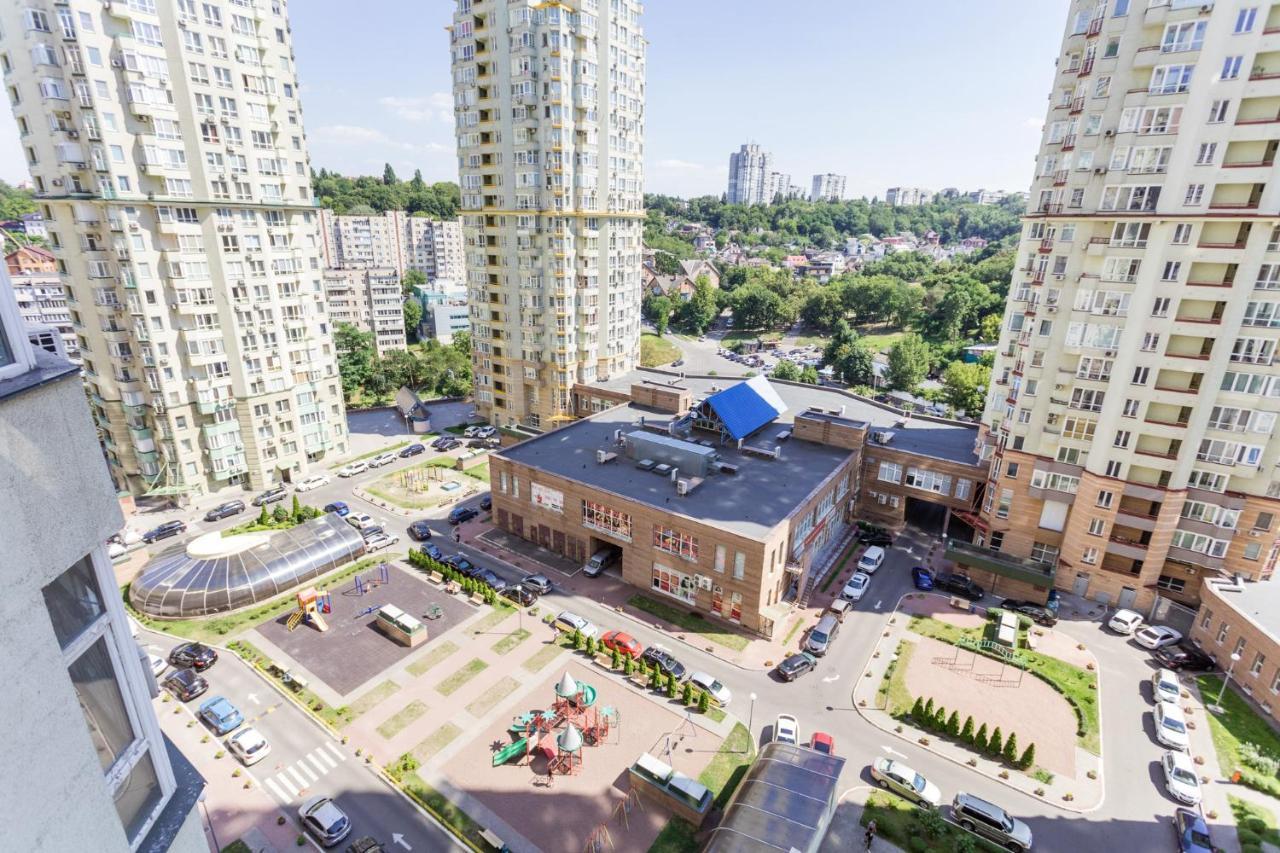 Navit Apartments With Breakfast,Near The Railway Station, The City Center, The Park Kyiv Exterior photo