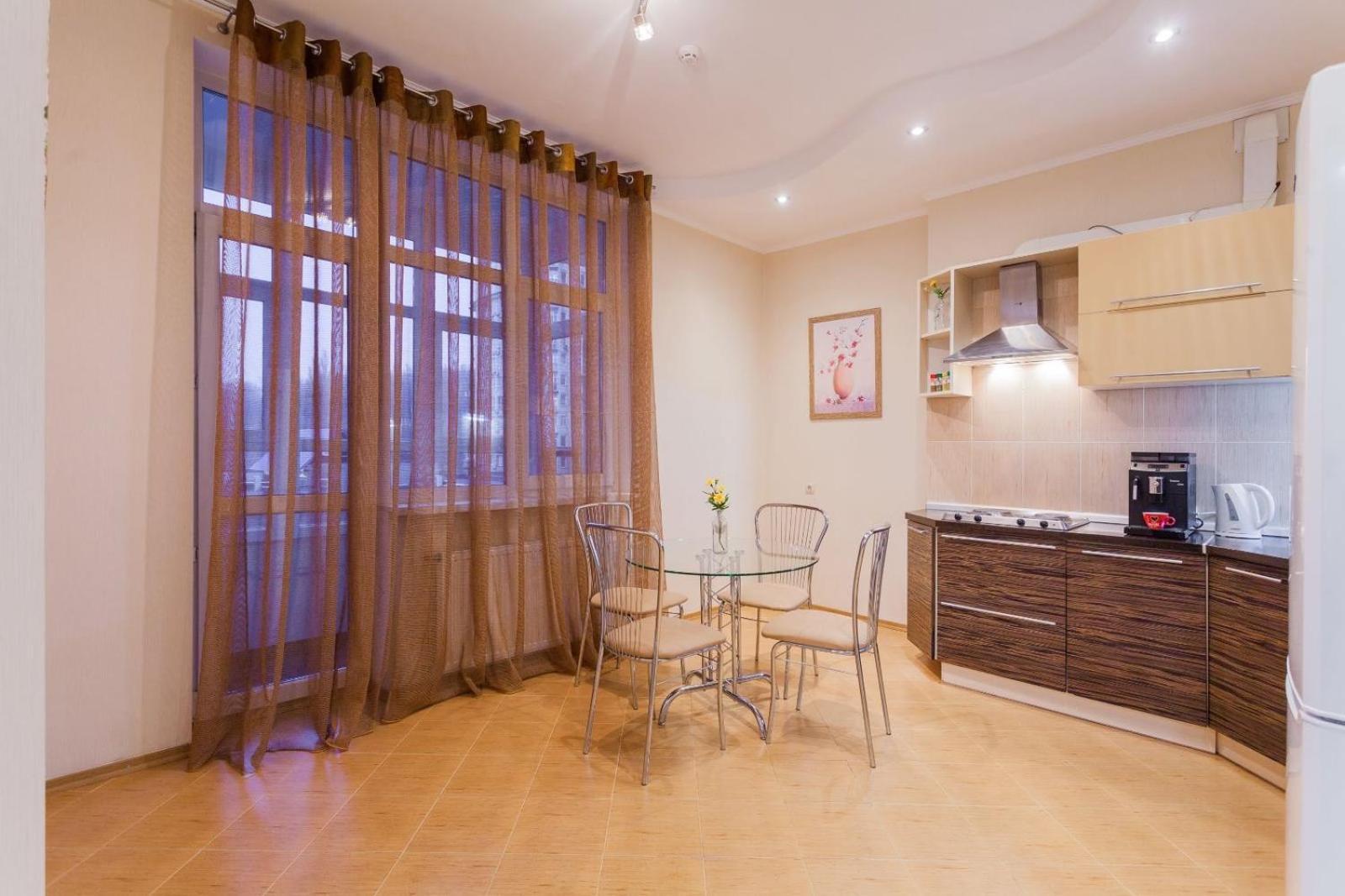 Navit Apartments With Breakfast,Near The Railway Station, The City Center, The Park Kyiv Exterior photo